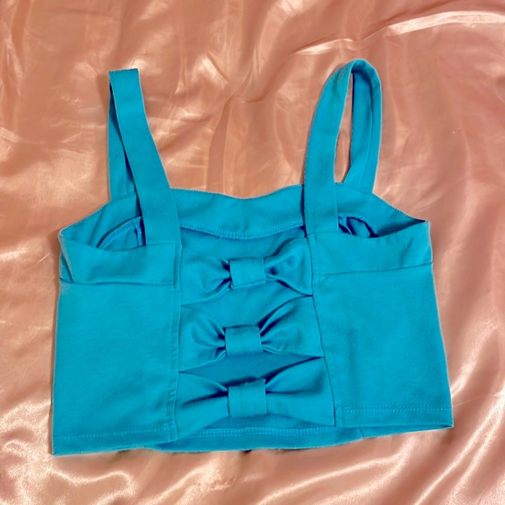 Pinup Style Crop Top✨ - Picture 2 of 2